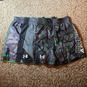 3 pairs of Boys Under Armour Size 4 Shorts